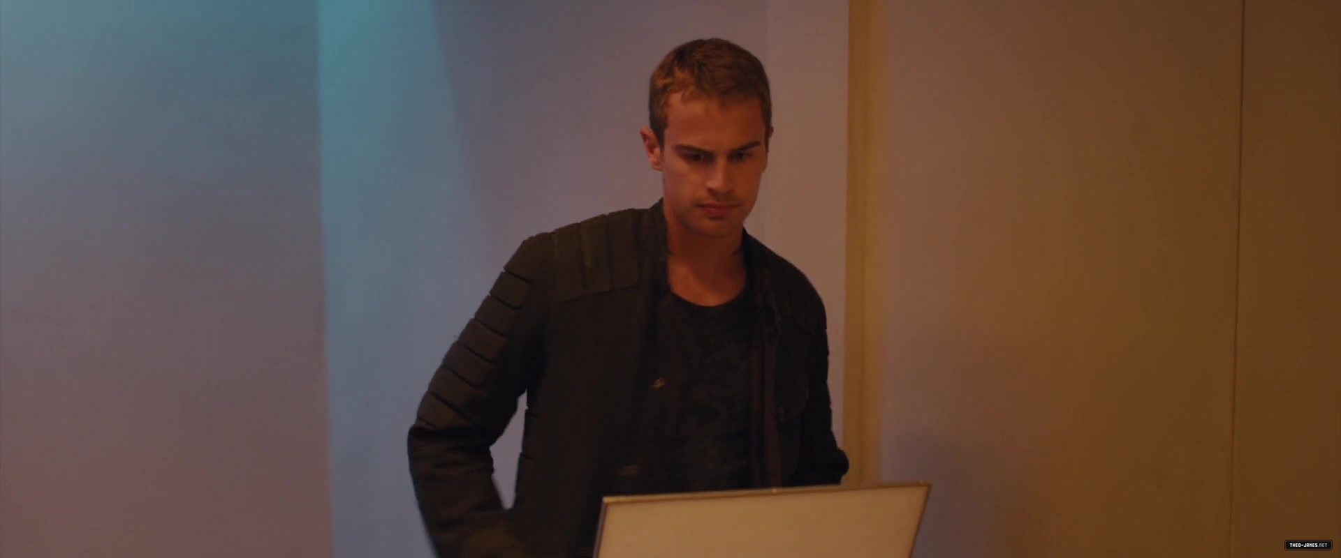 theojamesweb0403.jpg