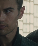 theojamesweb0542.jpg