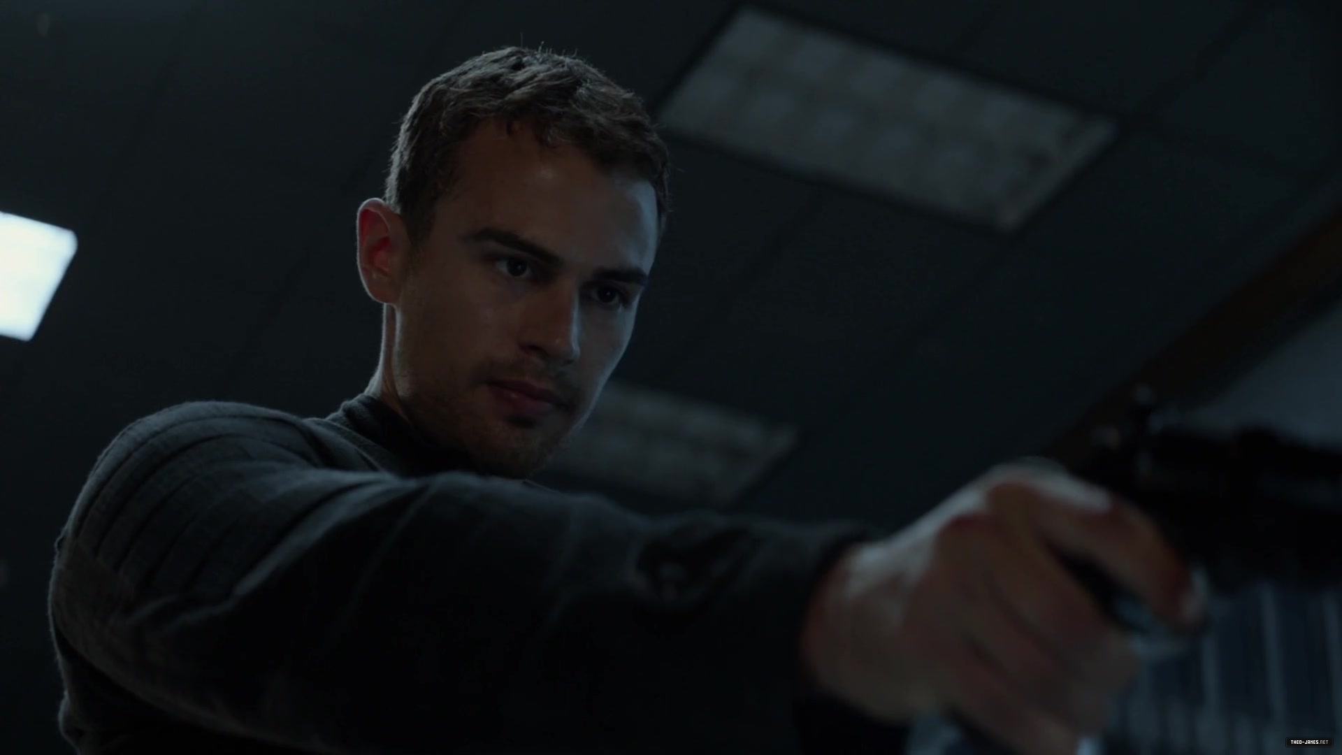 theojamesweb0802.jpg