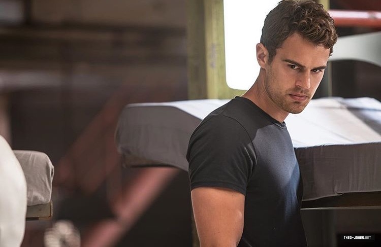 theojamesweb0959.jpg