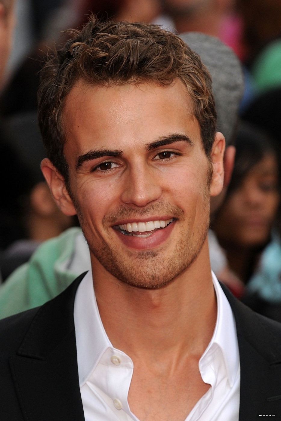 theojamesweb0009.jpg