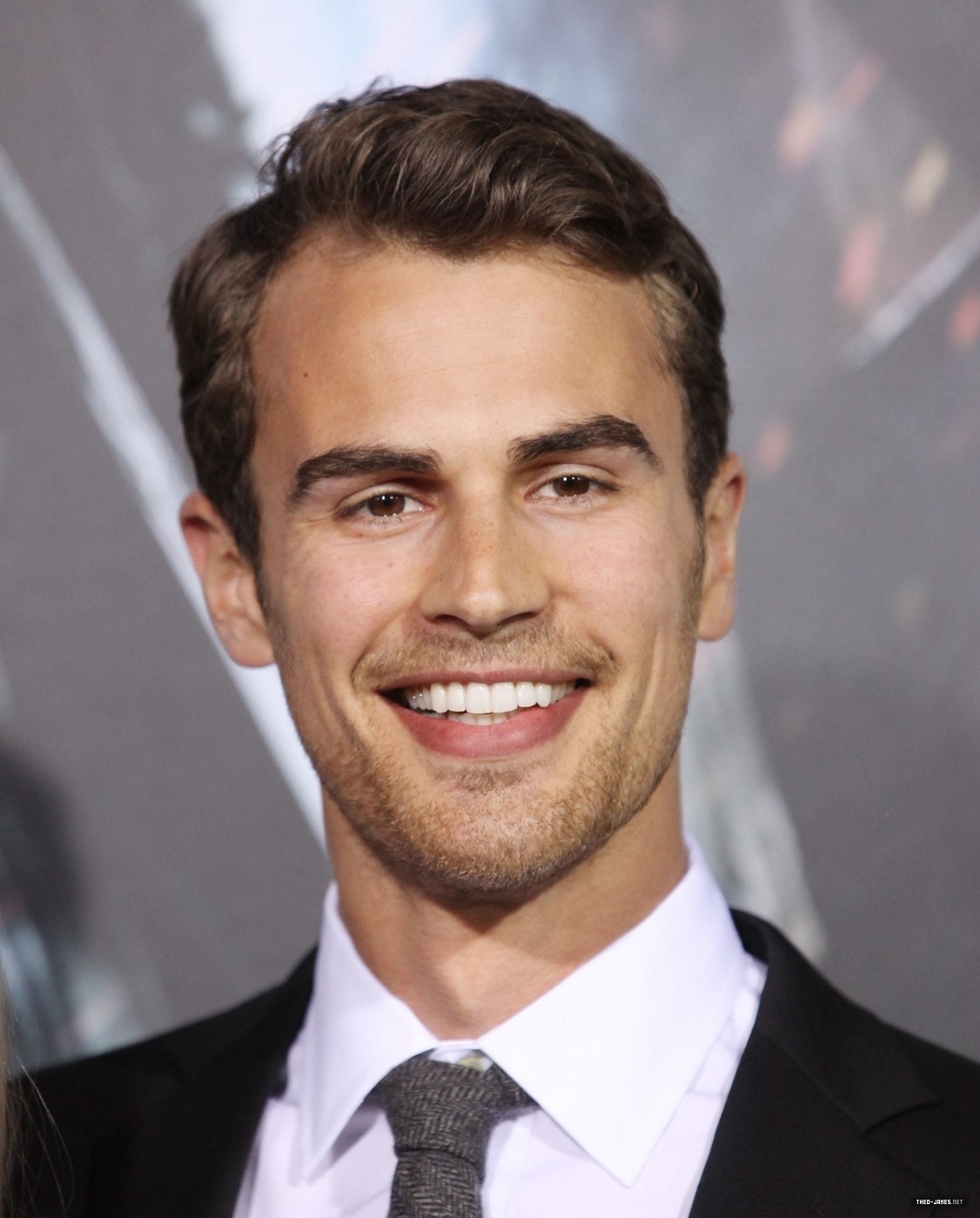 theojamesweb0163.jpg