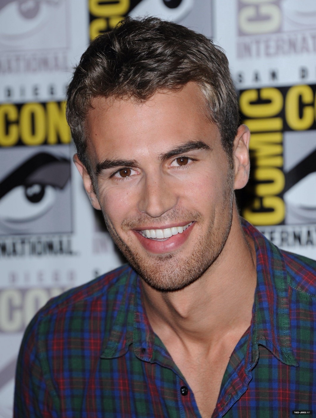 theojamesweb0245.jpg