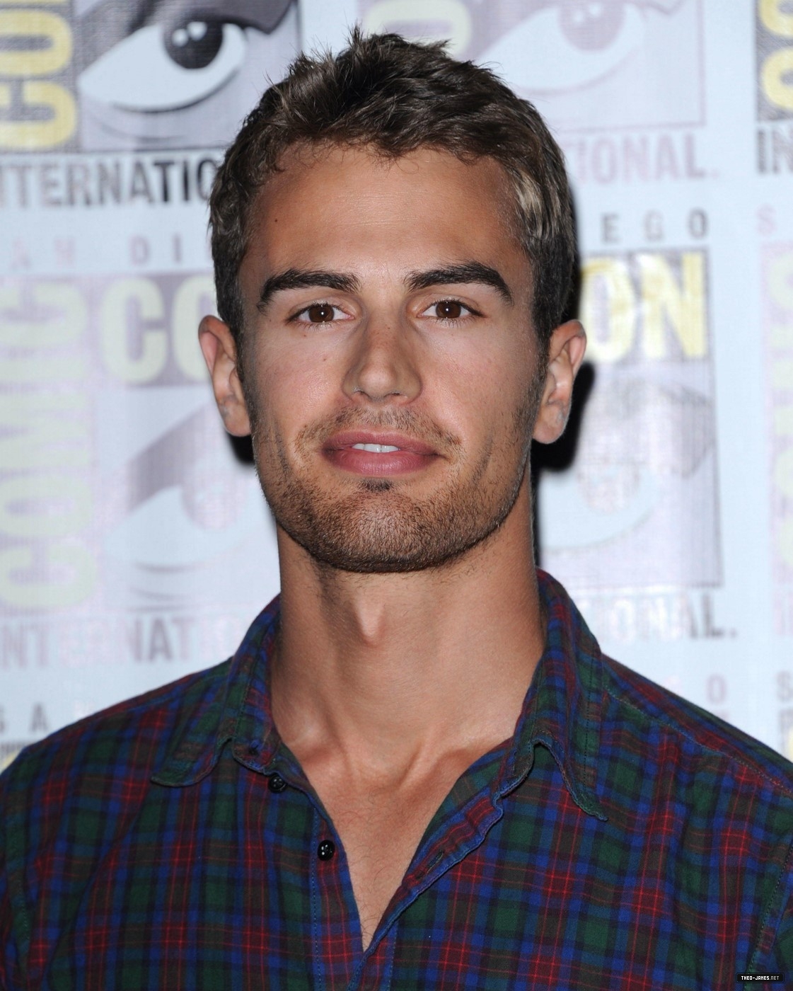 theojamesweb0248.jpg