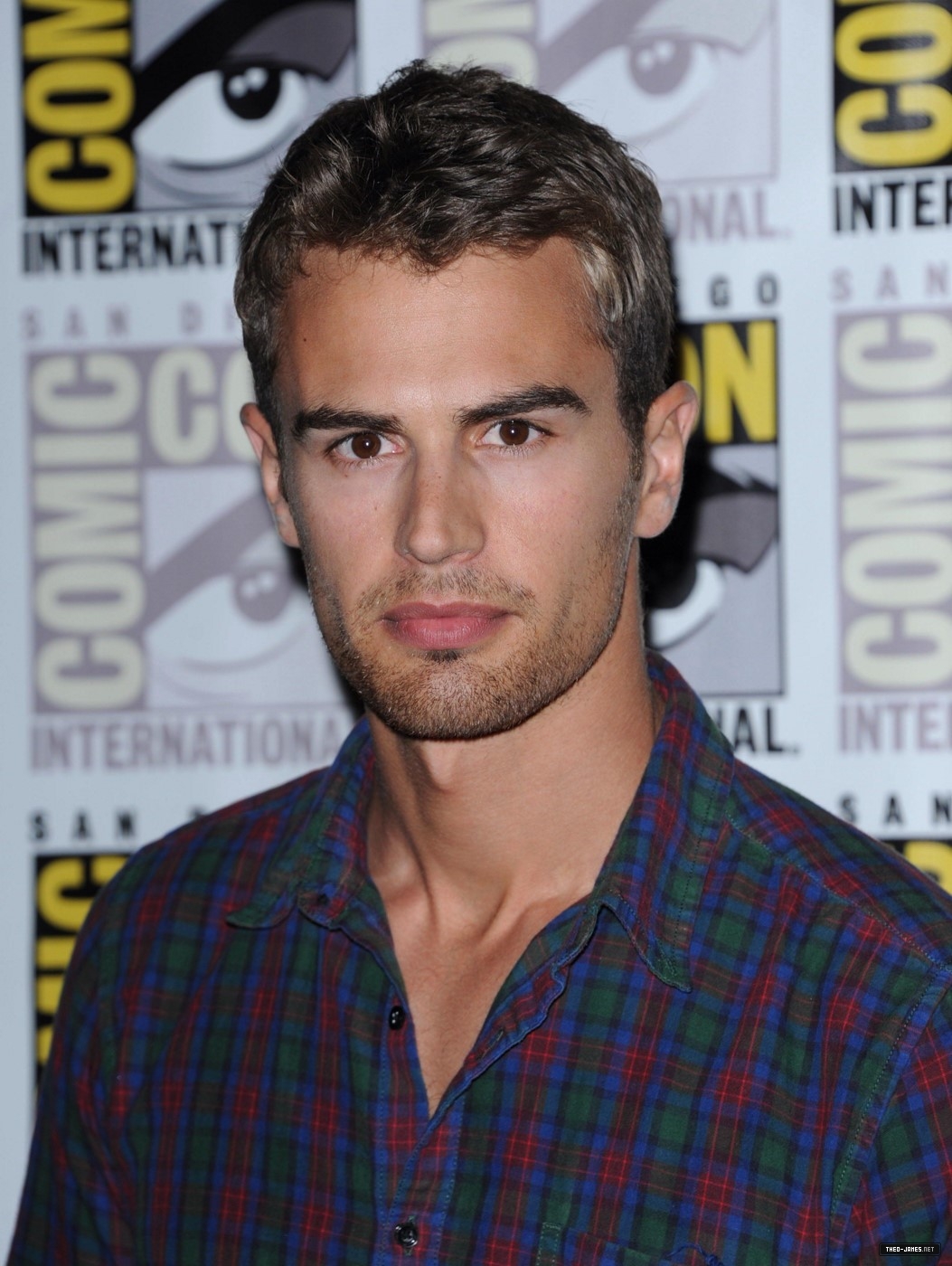 theojamesweb0251.jpg