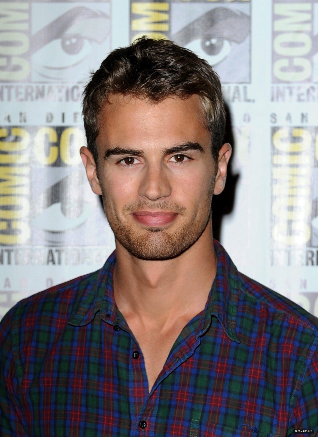 theojamesweb0252.jpg