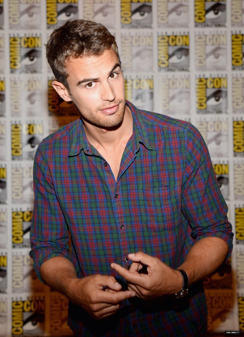 theojamesweb0256.jpg