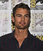 theojamesweb0240.jpg