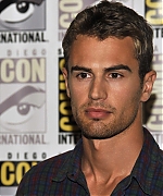 theojamesweb0242.jpg