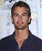 theojamesweb0248.jpg