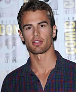 theojamesweb0250.jpg