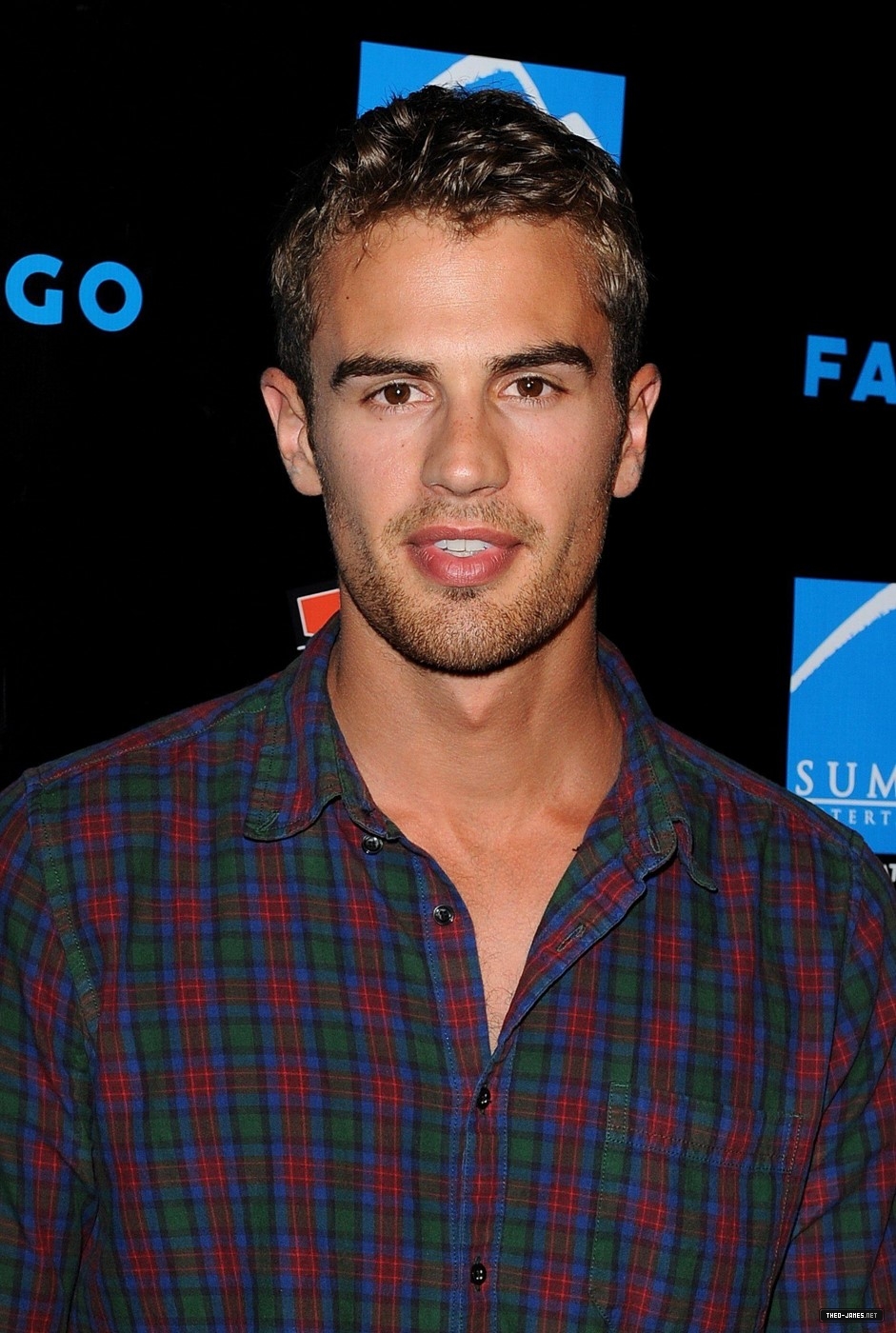 theojamesweb0305.jpg