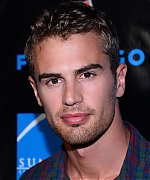 theojamesweb0289.jpg