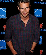 theojamesweb0310.jpg