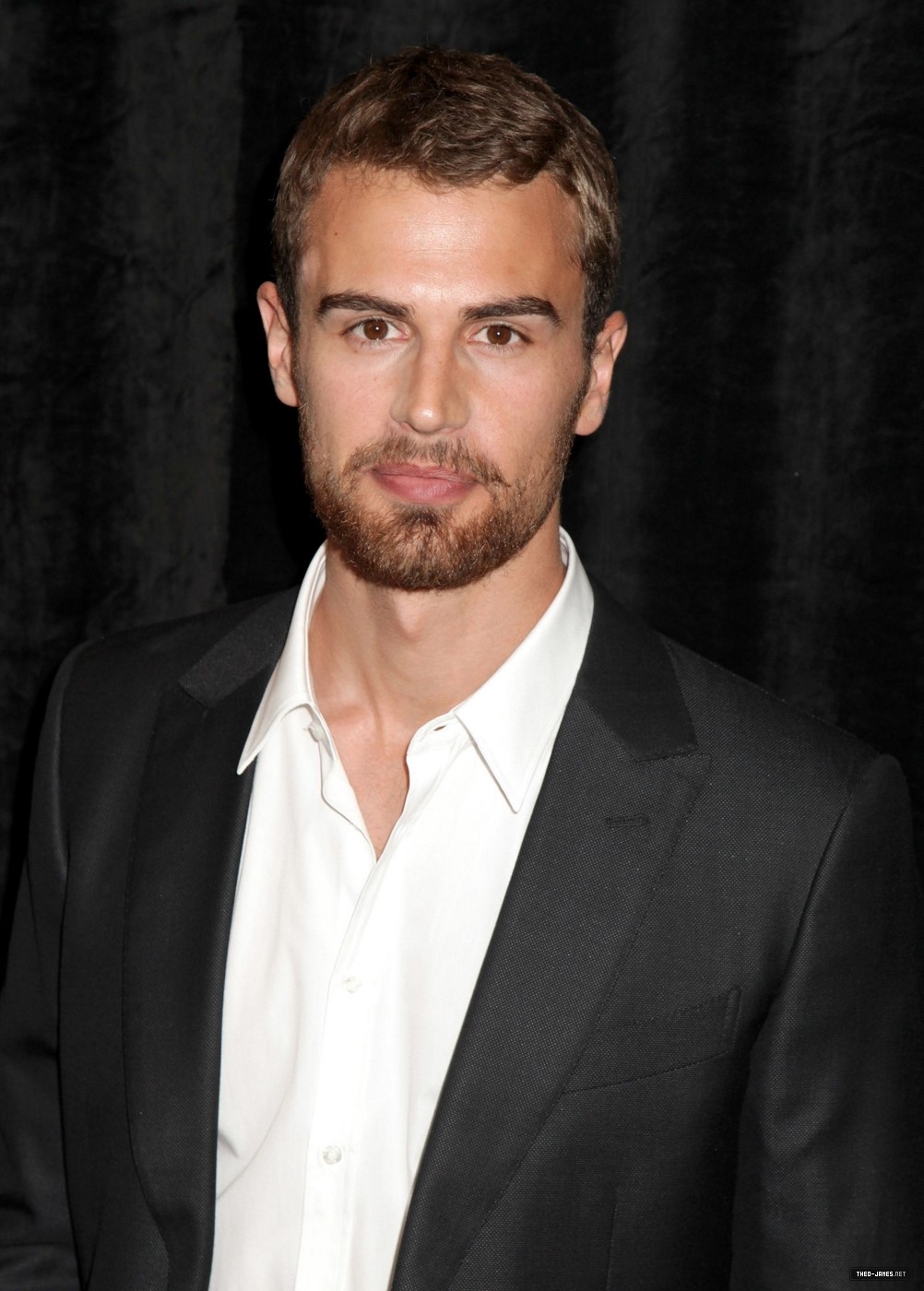 theojamesweb0371.jpg