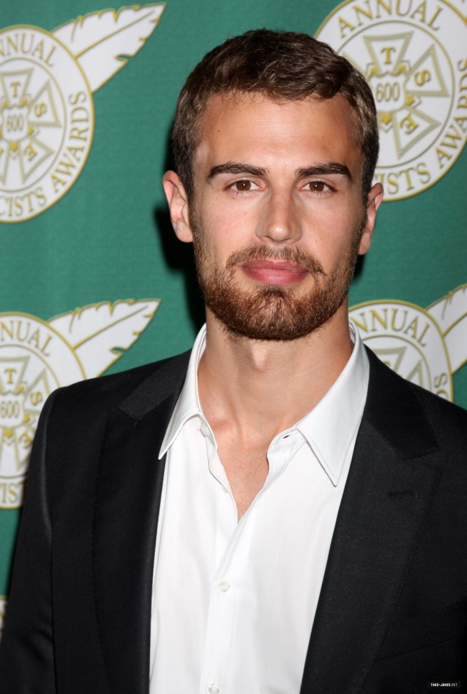 theojamesweb0402.jpg