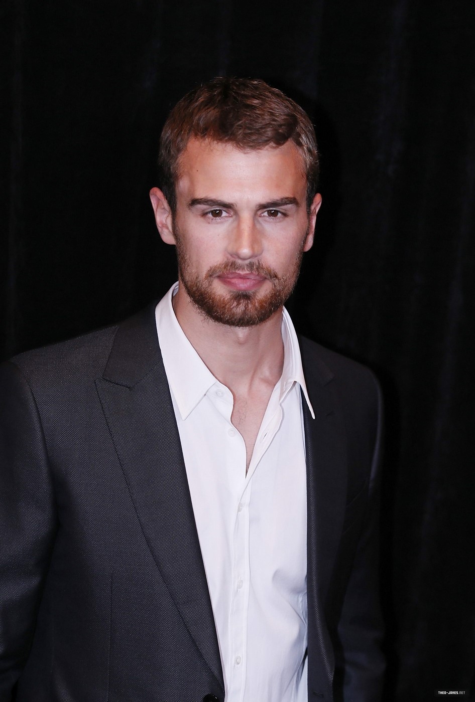 theojamesweb0456.jpg