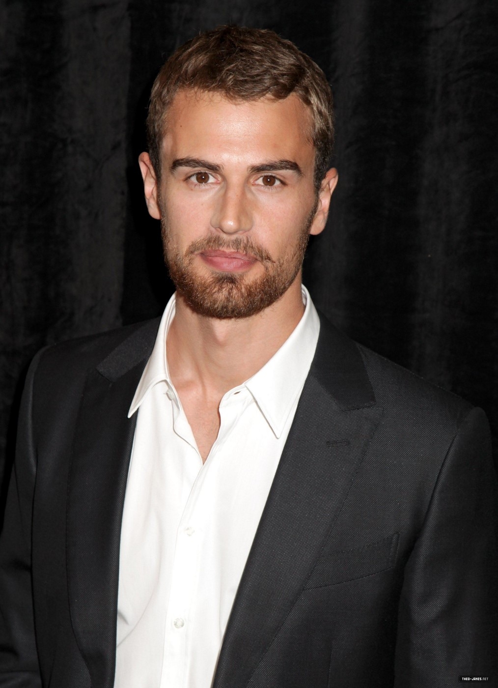 theojamesweb0460.jpg