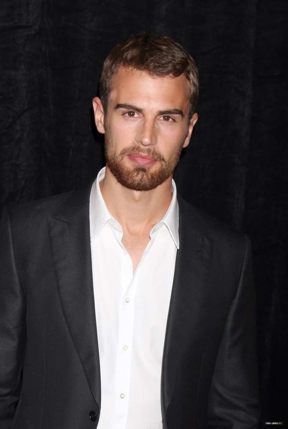 theojamesweb0462.jpg