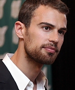 theojamesweb0379.jpg