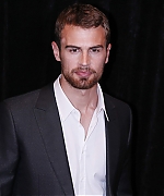 theojamesweb0456.jpg