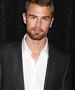 theojamesweb0458.jpg