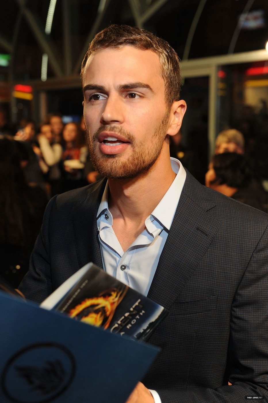 theojamesweb0487.jpg