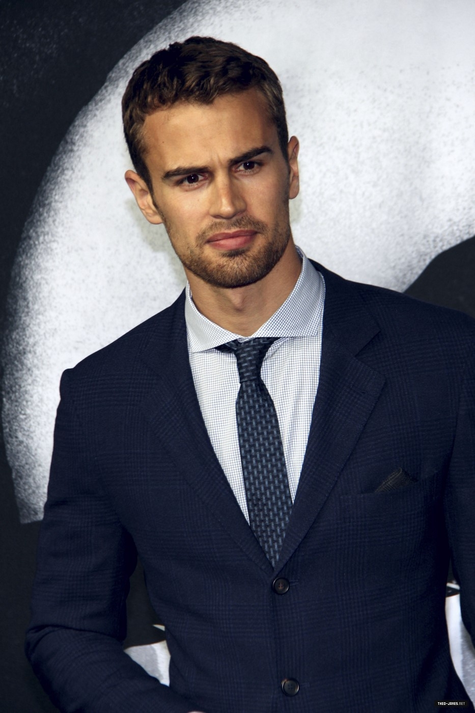 theojamesweb0711.jpg