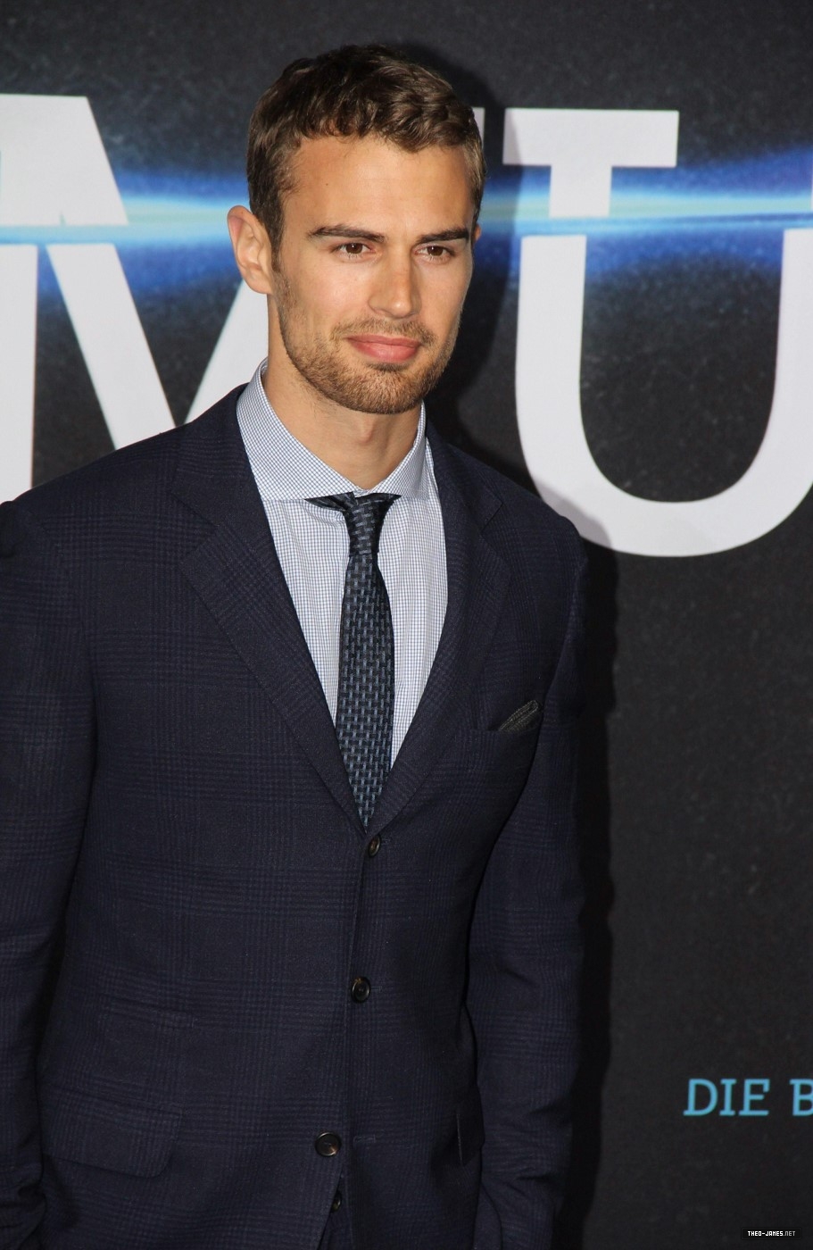 theojamesweb0730.jpg