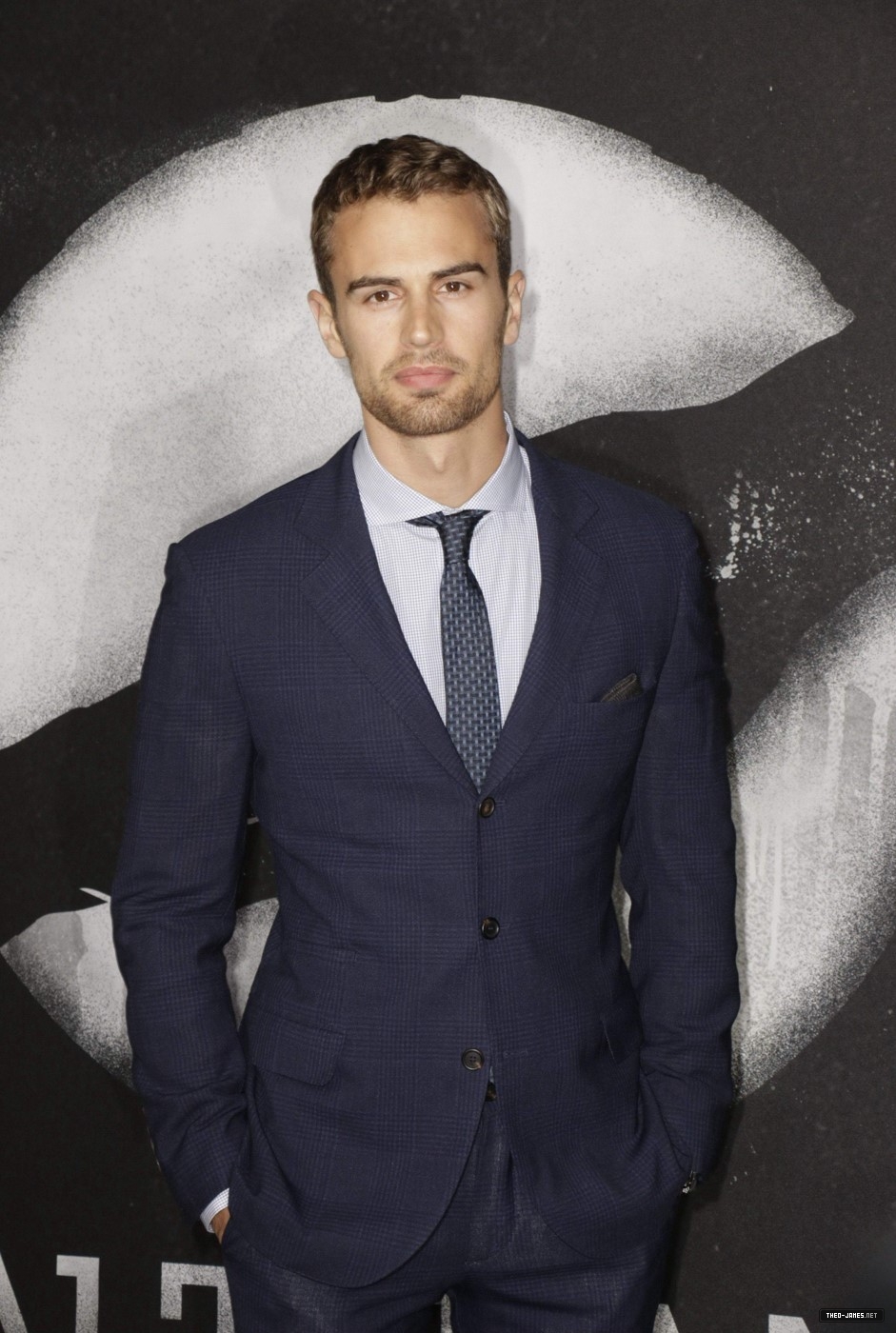 theojamesweb0762.jpg