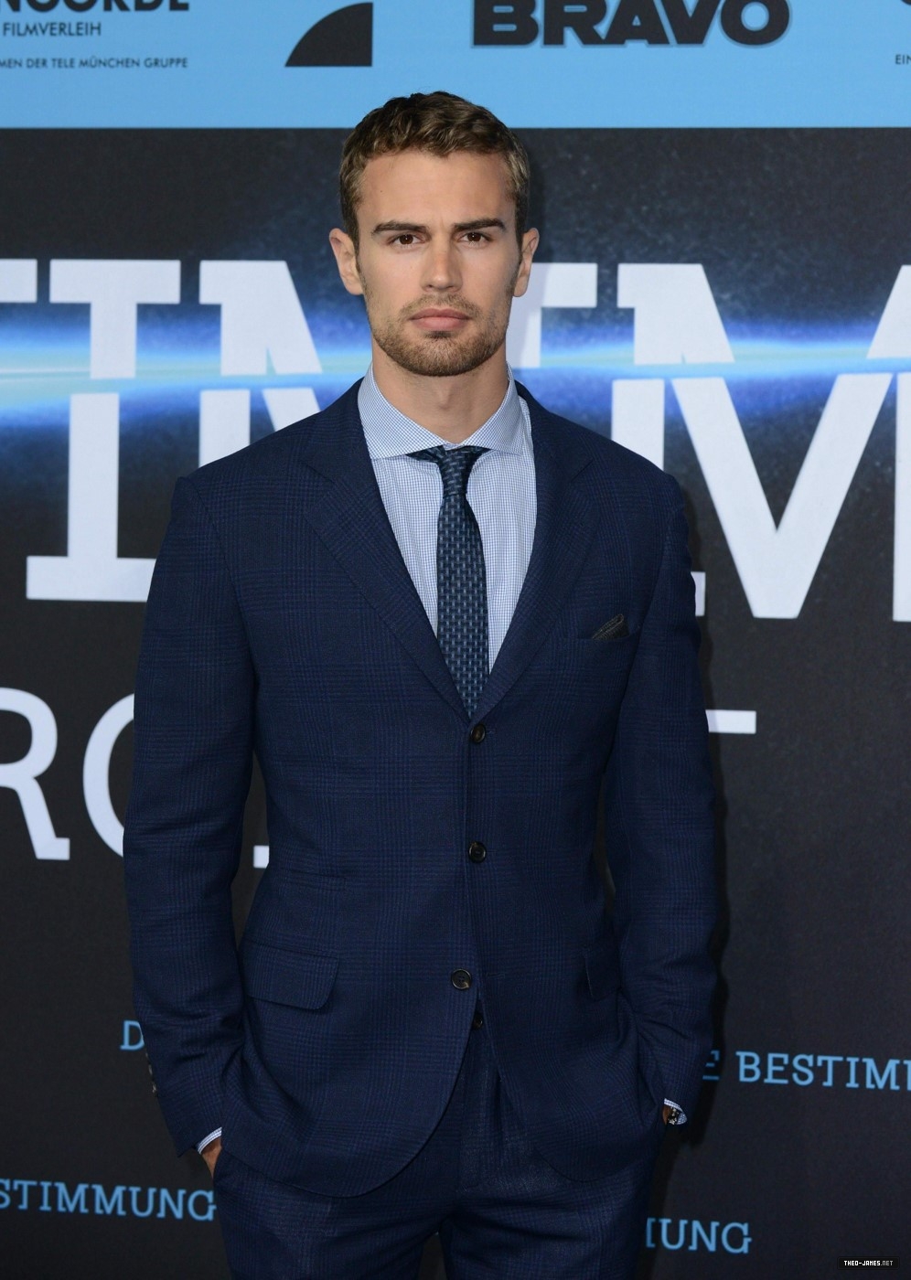 theojamesweb0770.jpg