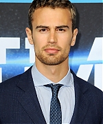 theojamesweb0696.jpg