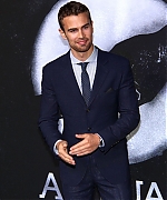 theojamesweb0739.jpg