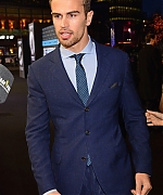 theojamesweb0748.jpg