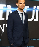 theojamesweb0752.jpg