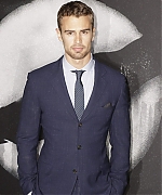 theojamesweb0754.jpg