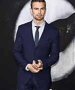 theojamesweb0781.jpg