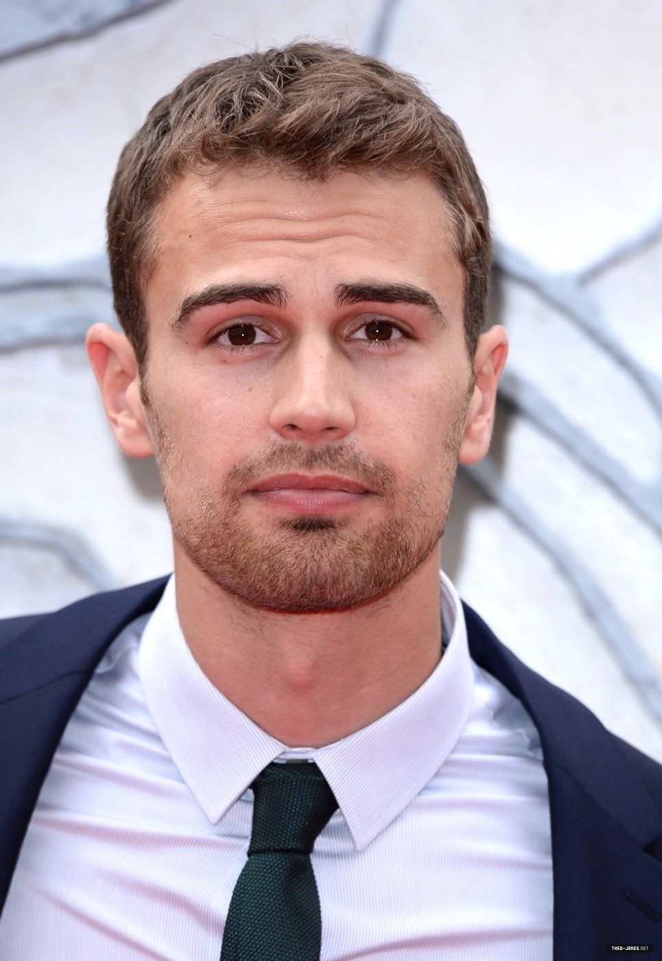 theojamesweb0885.jpg