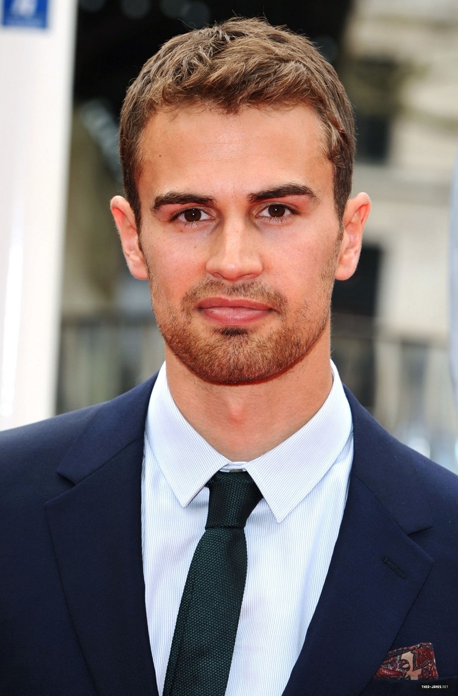 theojamesweb0887.jpg