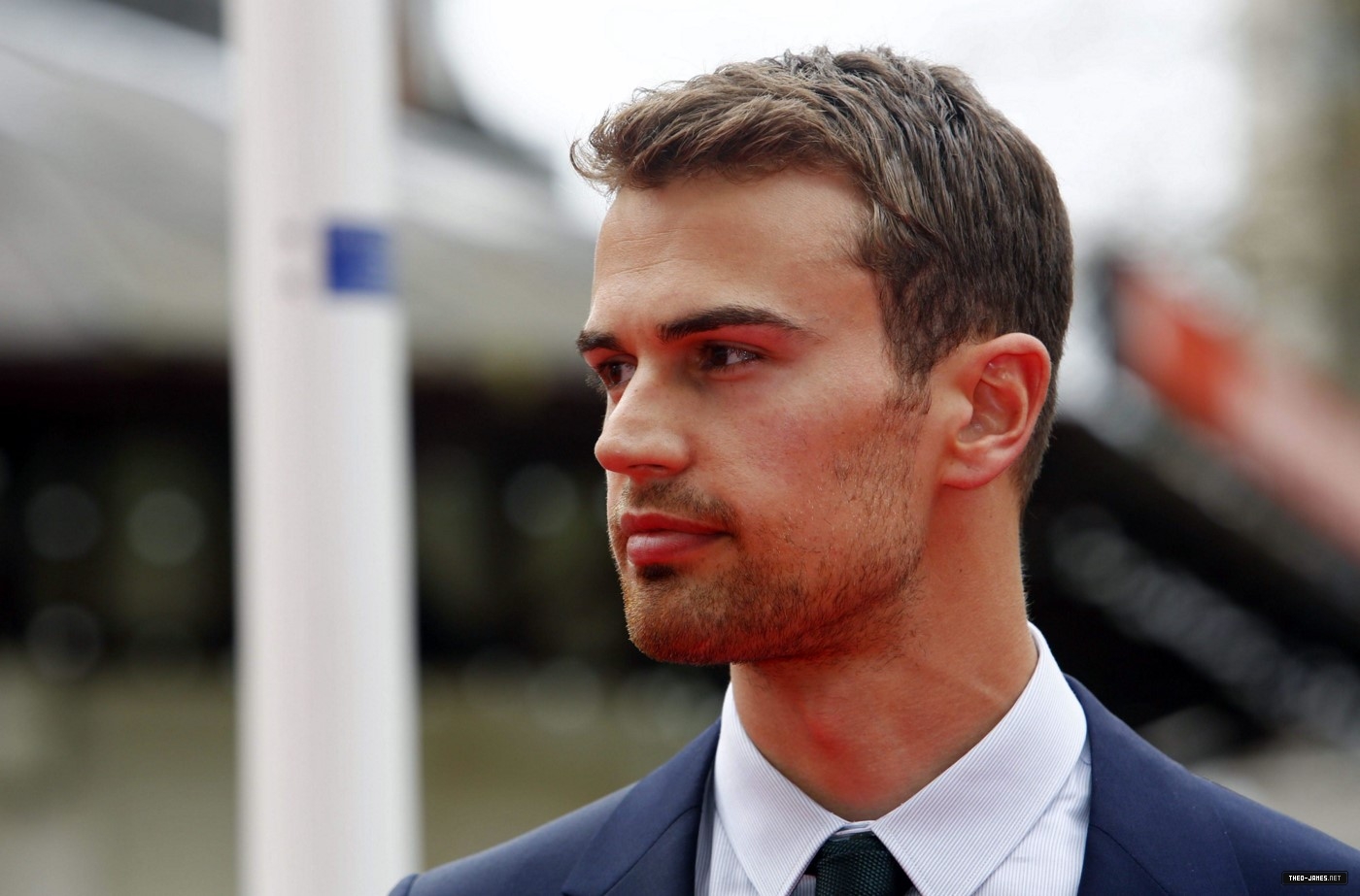 theojamesweb0950.jpg