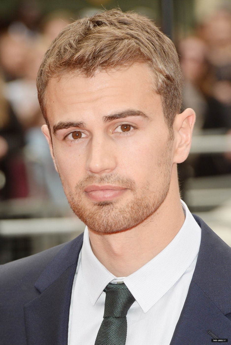 theojamesweb0960.jpg