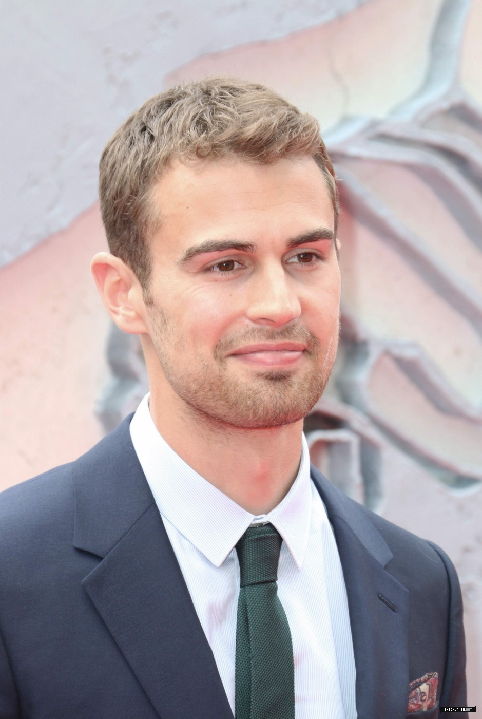 theojamesweb0985.jpg