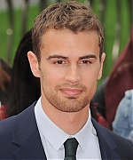 theojamesweb0880.jpg