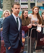 theojamesweb0944.jpg