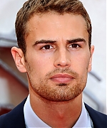 theojamesweb0951.jpg