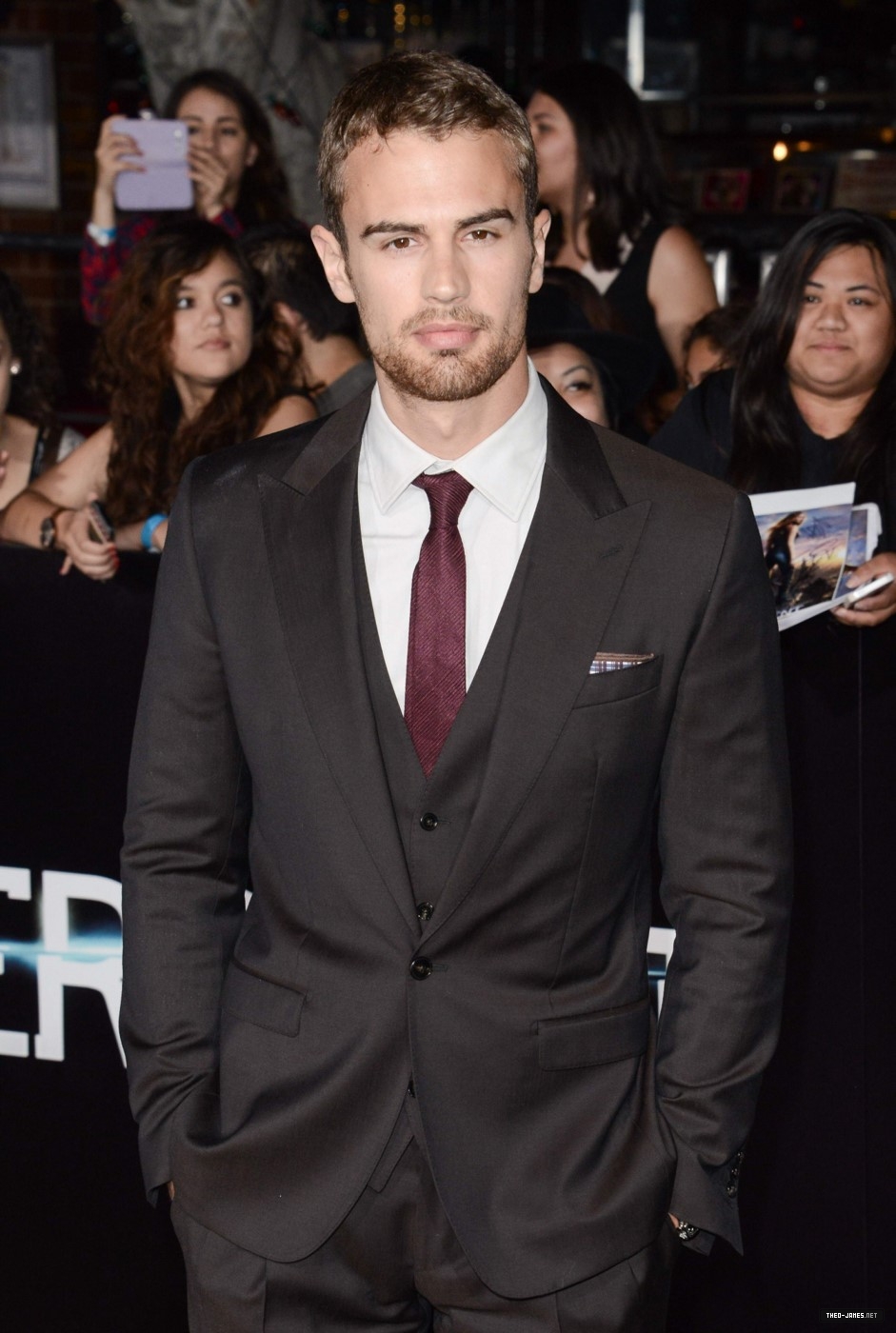 Divergent Los Angeles Premiere - theojamesweb2030 - Theo James Photo ...