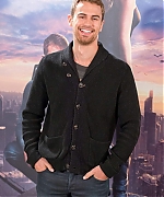 theojamesweb2181.jpg