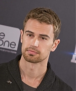 theojamesweb2222.jpg