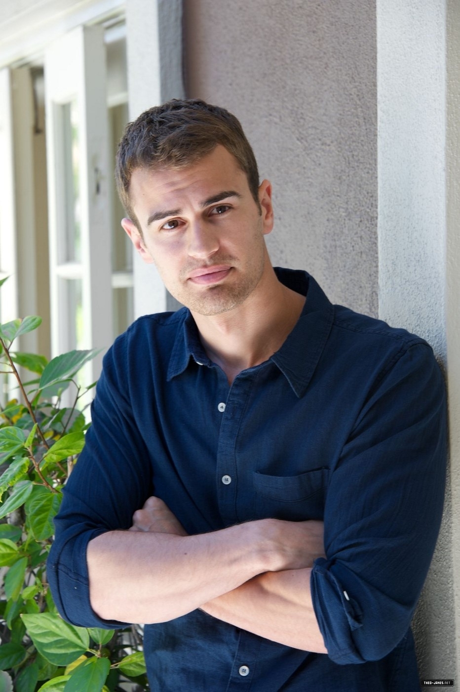 theojamesweb2483.jpg