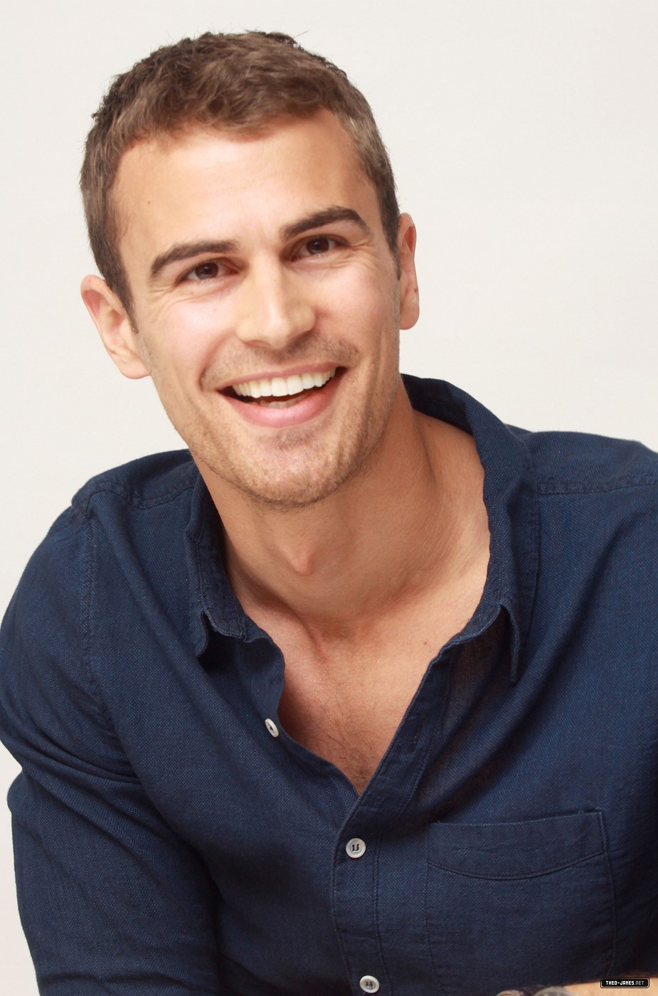 theojamesweb2541.jpg